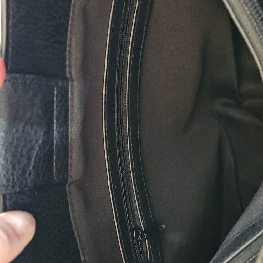 Shoulder Bag {NWT} - Picture 11 of 16